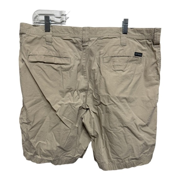 Columbia Sportswear Men's Khaki Shorts Light Khaki Size 38 inseam 10" - Picture 4 of 7